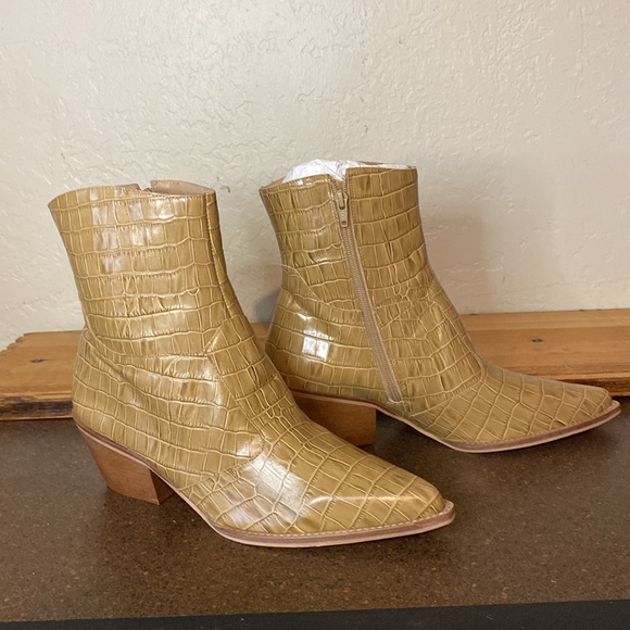 SALE!NEW! ABLE BRAZILIAN LEATHER BOOTS,WITH POINTY TOE AND SIDE ZIP ENTRY - Picture 10 of 13